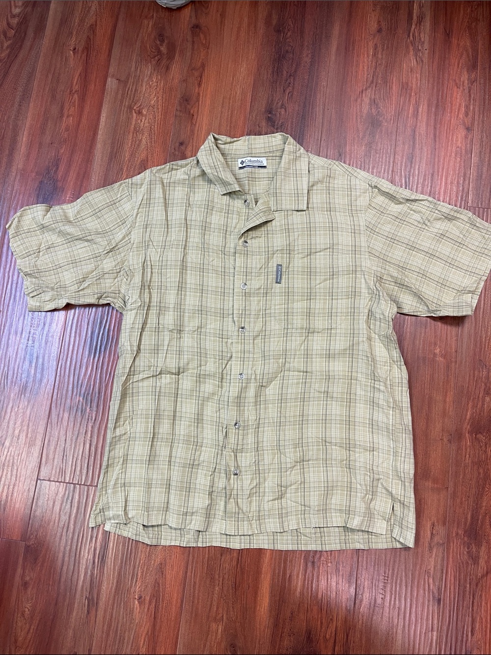 Columbia Men’s Short Sleeve Button-Up Shirt